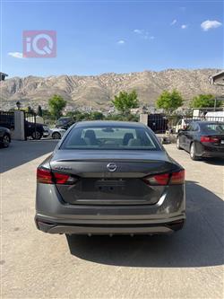 نيسان ألتيما